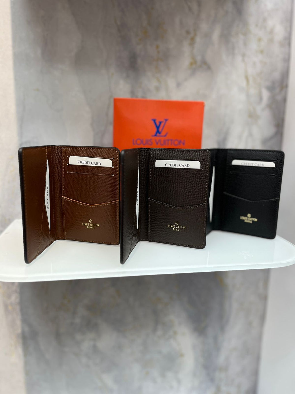 💳 حافظ على بطاقاتك بأمان وأناقة 💳